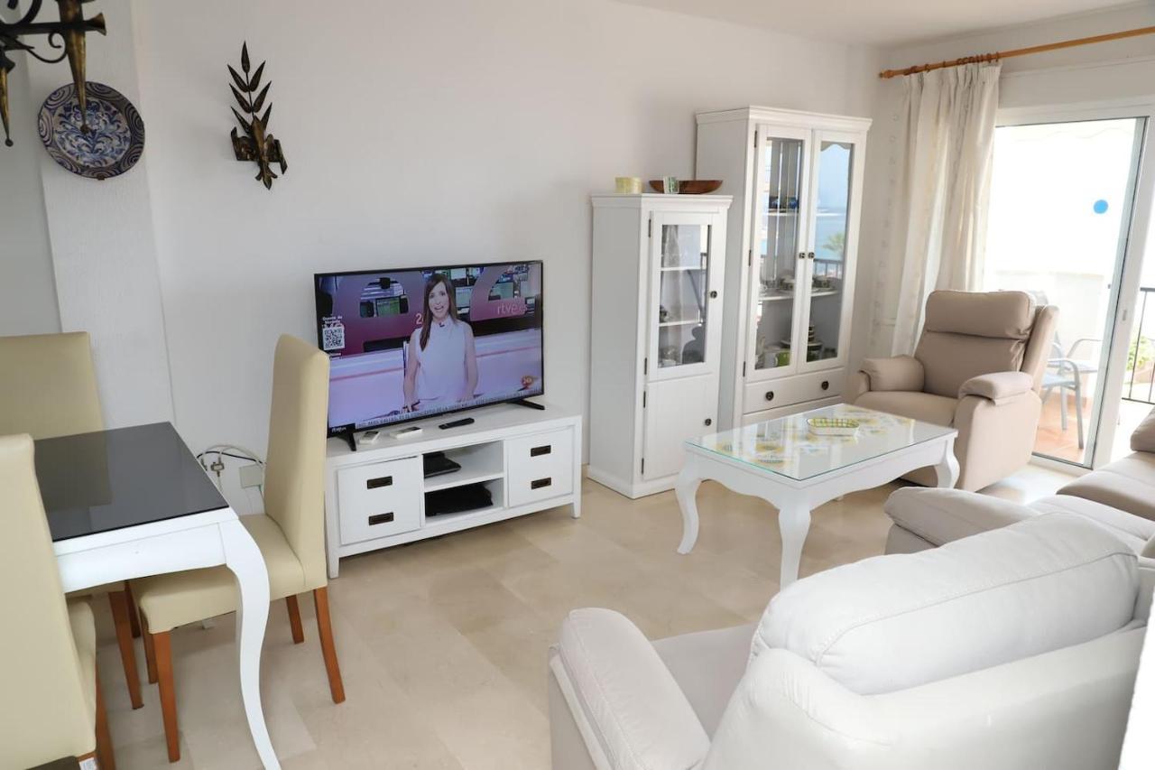 Apartamento En Nerja. Primera Linea De Playa Eksteriør billede