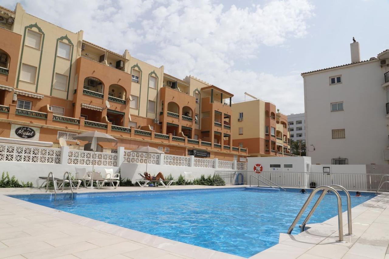 Apartamento En Nerja. Primera Linea De Playa Eksteriør billede